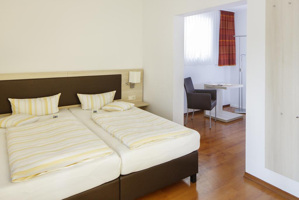 Caritas Tagungszentrum Freiburg im Breisgau Ngoại thất bức ảnh
